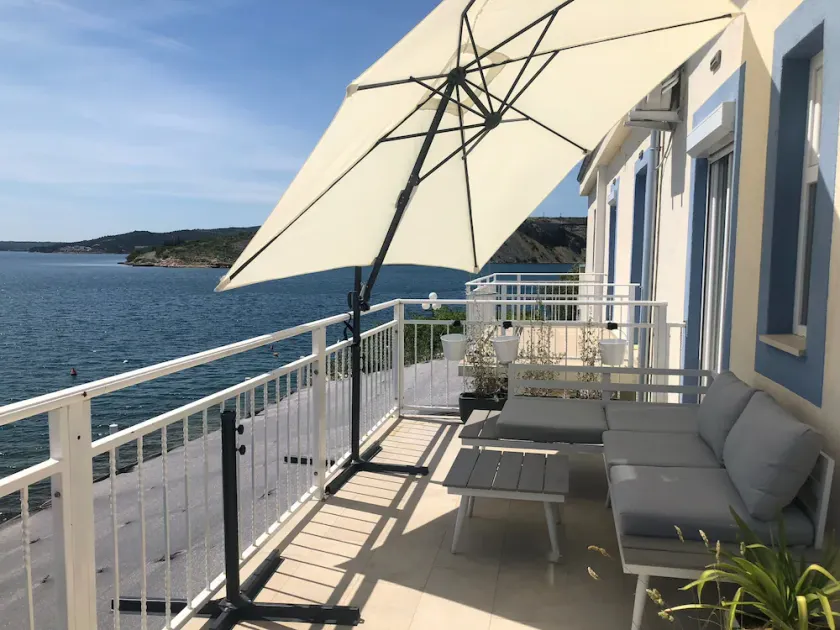 Vacation apartment right on the beach - Image 1