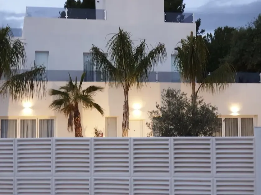 Amazing villa by the sea - Image 1