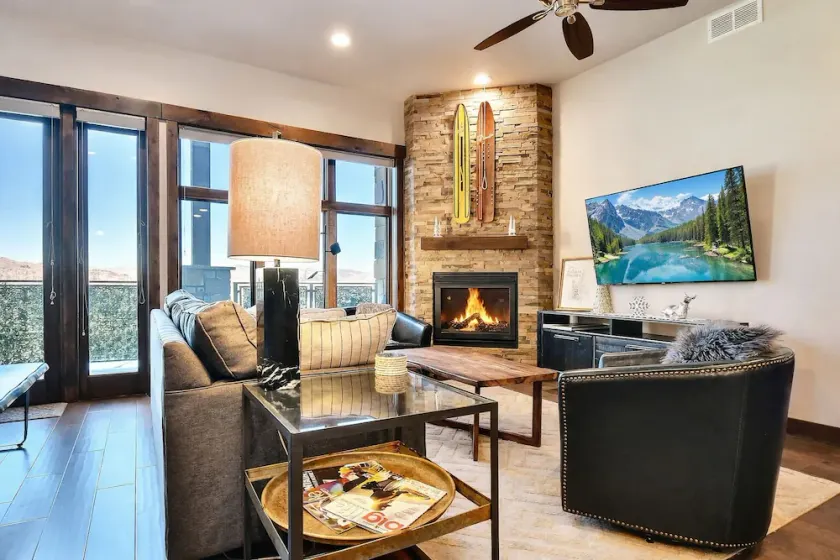 Blackstone Beauty condo - Image 1
