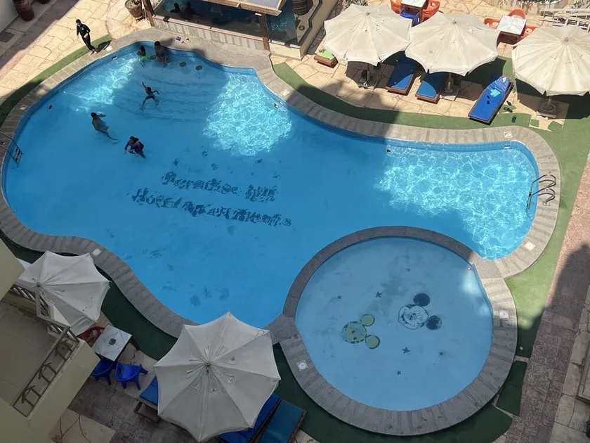 Cozy Paradise Hill Escape 2BR– Comfort, Space & Great Location - WIFI - Pool - Image 1