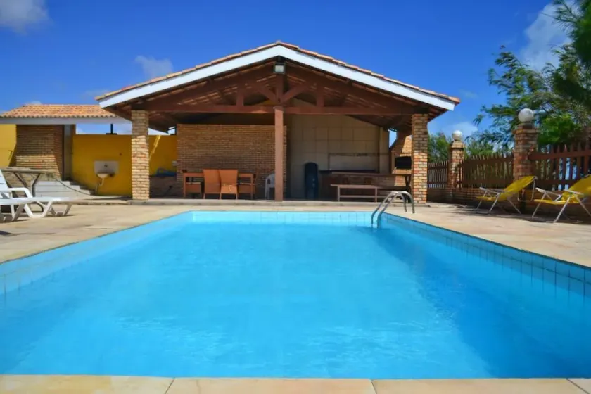 Lujosa casa de playa con piscina, terraza frente al mar. - Image 1
