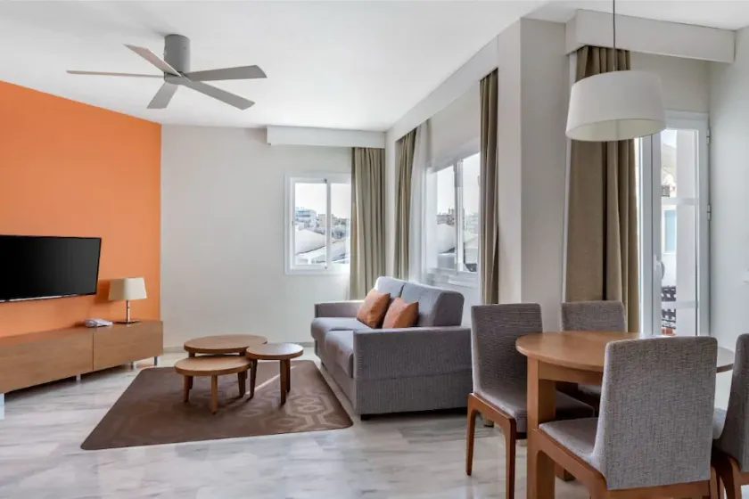 Modern 1-Bed Apartment | Costa del Sol | Sleeps 4 - Image 1