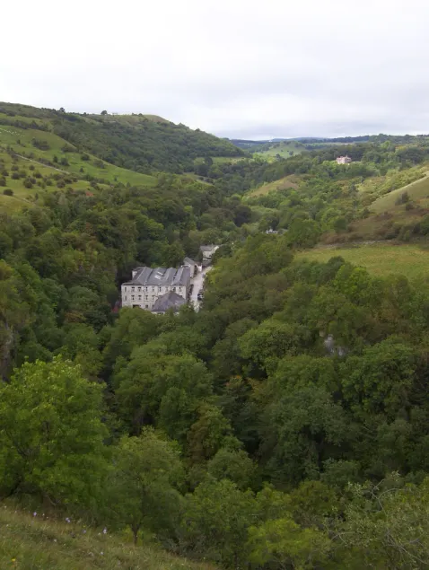 Stunning Mill Apartment In The Heart Of The Peak District - Image 1