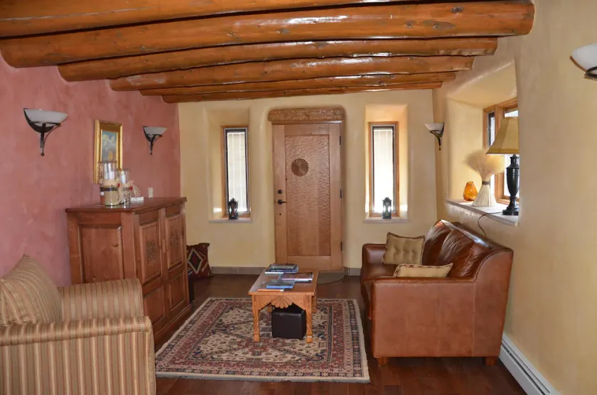 Remodeled 120 Jahre alte Adobe, im historischen New Mexico Village - Image 1