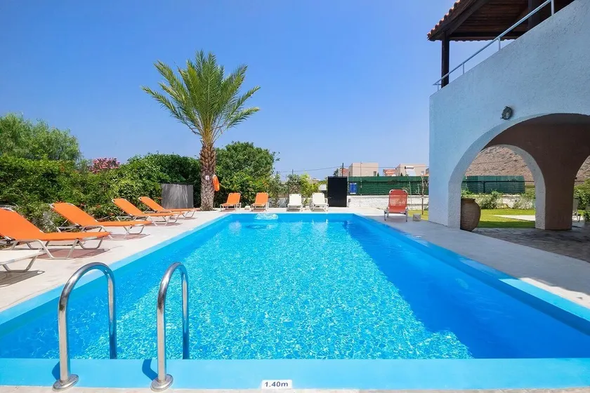Golden Sea Villa - Image 1