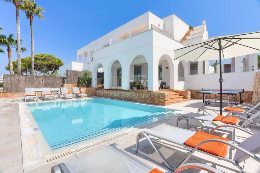 Villa Mar Oberta by Villa Plus - Image 1