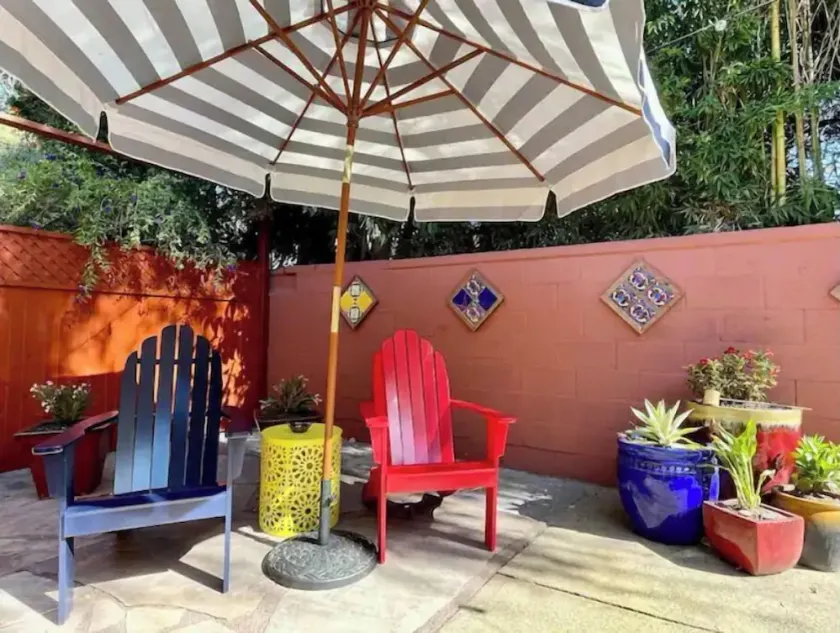 Fruitvale luxury home.Private yard.Fireplace. - Image 1