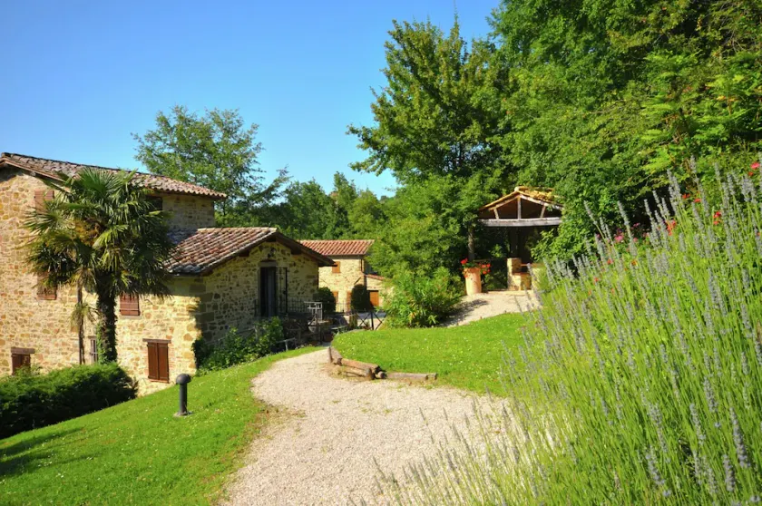 Luxury Cottage in Lisciano Niccone Umbria with Swimming Pool - Image 1