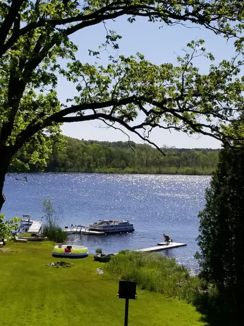 3-bedroom lake cottage in the Kettle Moraine State Forest - Image 1