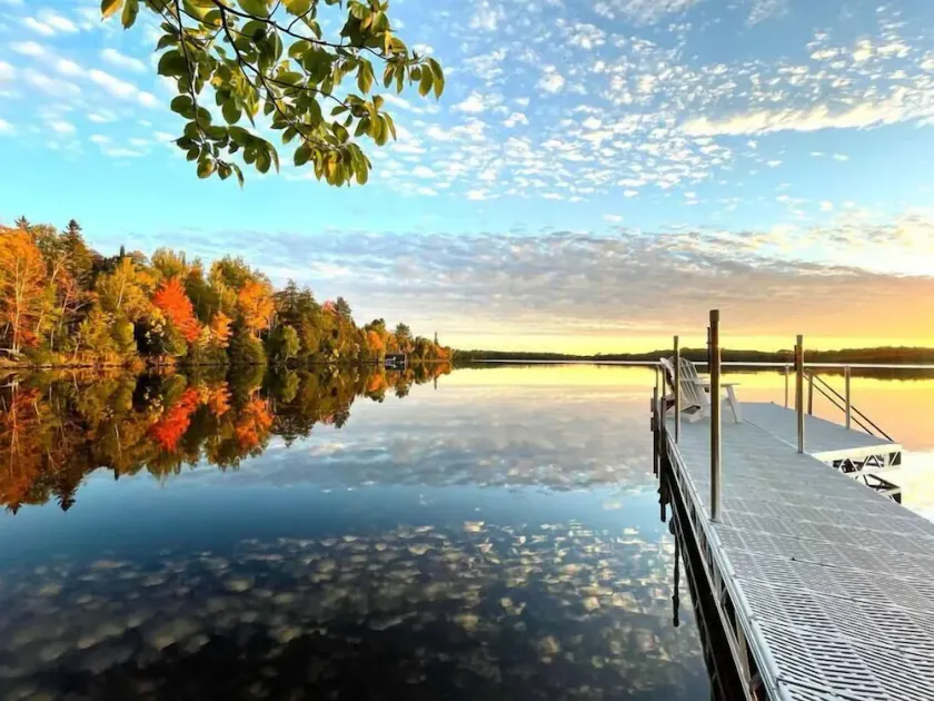 Private Lakefront Stay with Beautiful Sunset Views, Kayaks, & Kid’s Area - Image 1