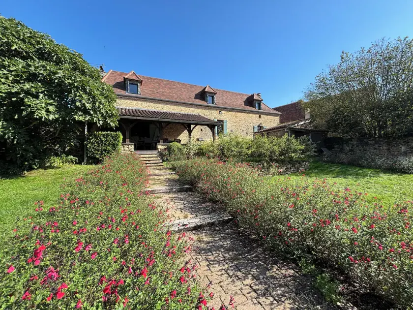 STANZA DI CHARME RISTRUTTURATA, PISCINA RISCALDATA PRIVATA E GIARDINO CHIUSO - VICINO A SARLAT - Image 1