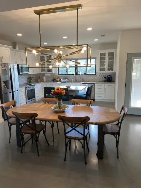Sunset Retreat on Acreage - Short Drive to Downtown - Image 1