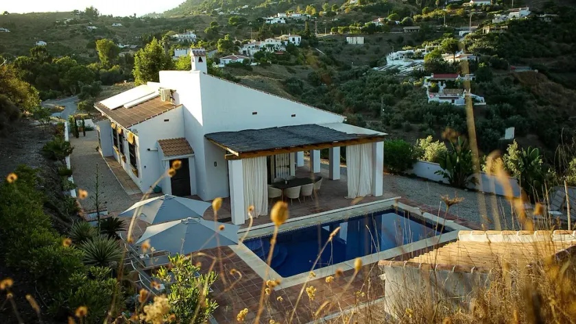 Casa Calmante - Stunning 3-bedroom Villa with Private Pool - Image 1