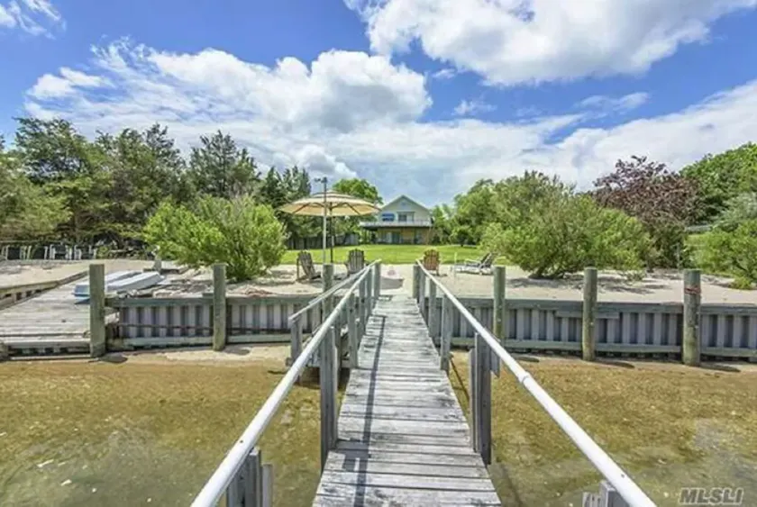 Bayfront Vacation Home en Southold, 4 habitaciones - Image 1