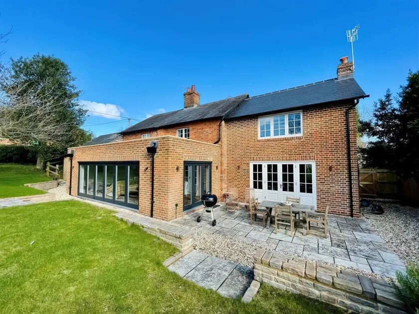 Riverside Cottage - Image 1