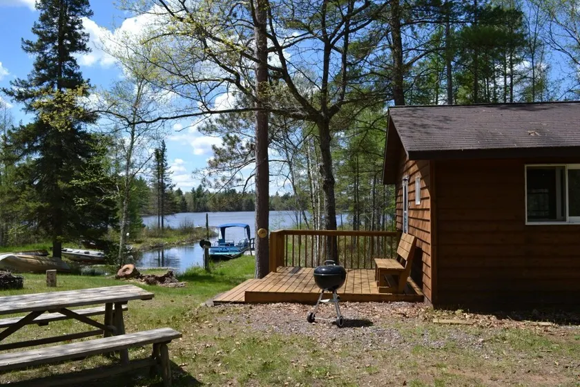 Cabane de Fisherman's Cove sur le lac Middle Gresham - Image 1