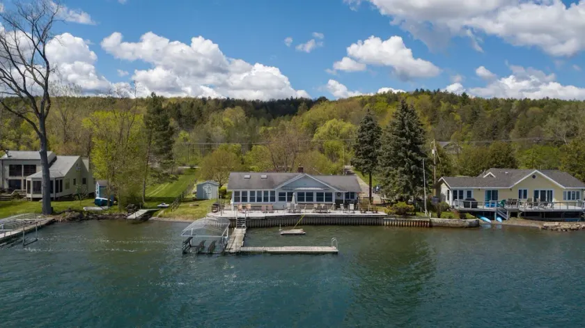 The Kove - Lakeside Living with Spectacular Views! - Image 1
