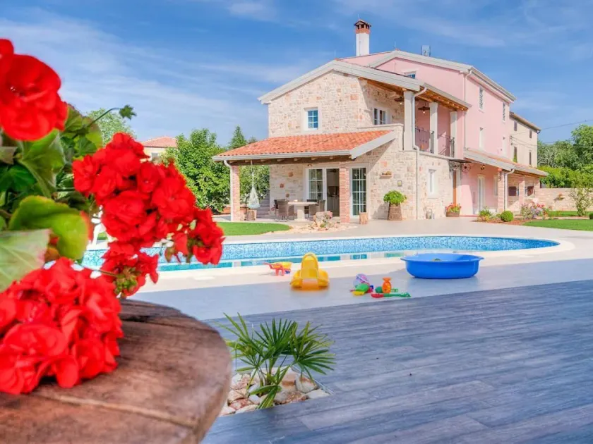 LUXURY VILLA with SPA and PRIVATE POOL - Image 1
