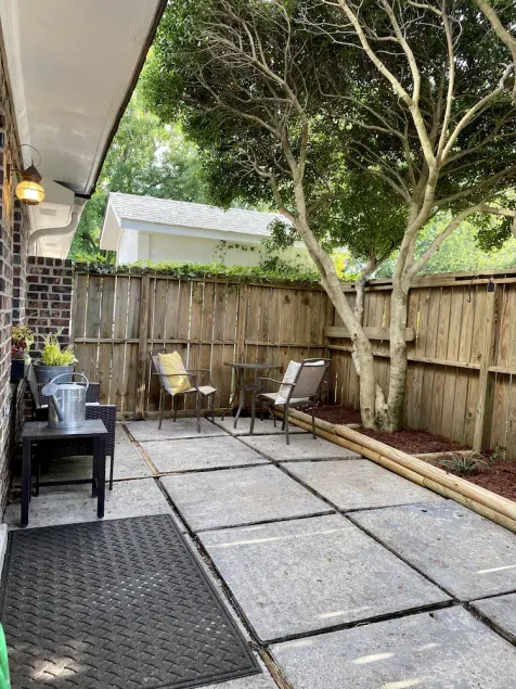 3 Bedroom Townhome in Excellent Location - Image 1