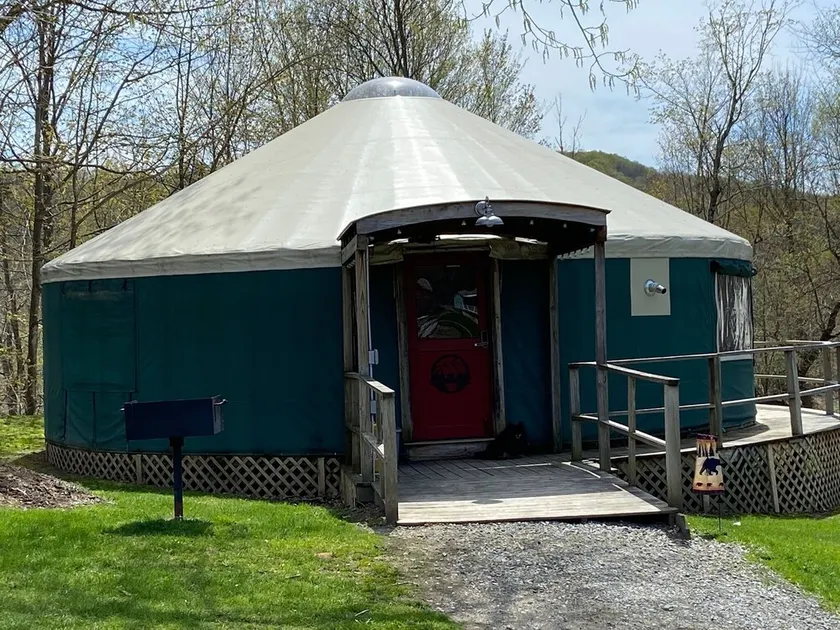 Pet-Friendly Yurt Sleeps 12 with Pool Access - Image 1