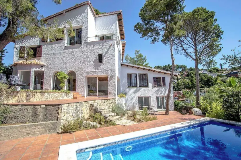 Catalunya Casas Majestic Villa and Views , 30km to Barcelona - Image 1