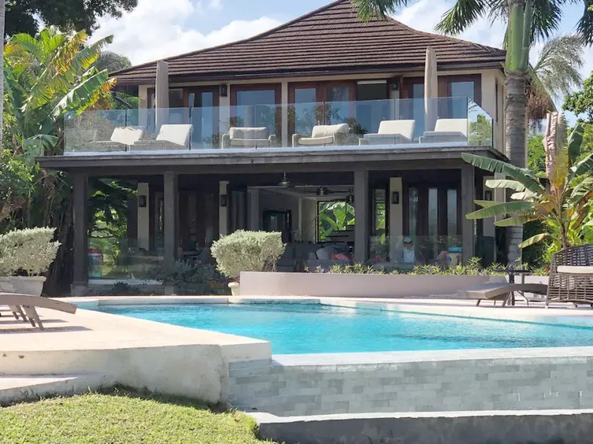 Luxury Oceanfront Villa @ Chukka Cove, St Ann, private deck, sleeps upto 6, cook - Image 1