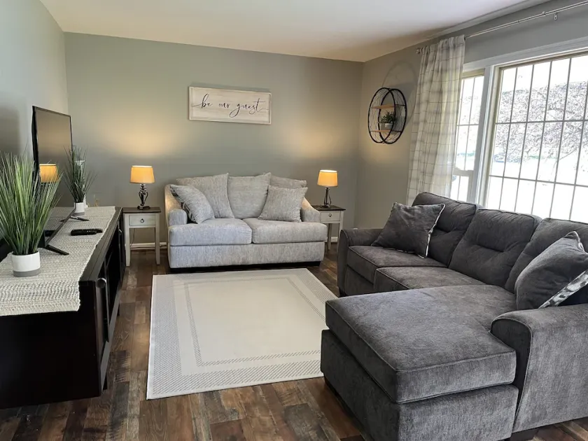 Patten Place - Close to everything in Oneonta - clean, updated private home. - Image 1