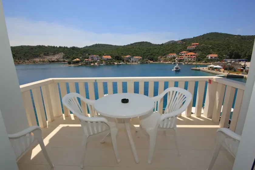 Appartement d'une chambre prés de la plage Zaglav (Dugi otok) (A-8144-c) - Image 1
