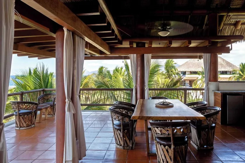 Stunning, Oceanfront Casa de Olas - Image 1