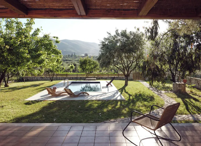 Leedas Farm Cottage with private pool - Image 1