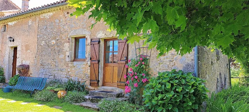 Les Hauts de Sentelines – Nature and Relaxation at the Gateway to the Périgord Pourpre - Image 1