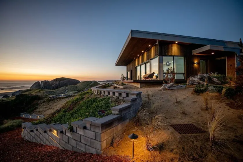 Beachfront Getaway with Gym and Sauna in Bandon, OR! - Image 1