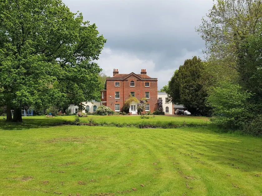Country House (East Wing) with Indoor Heated Pool - Image 1