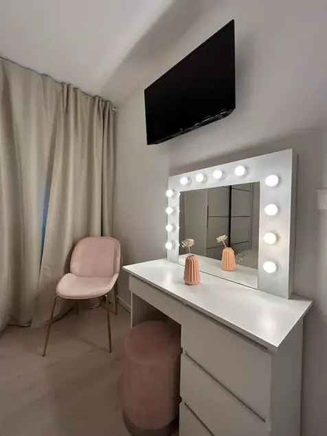 Apartment Aria - Image 1