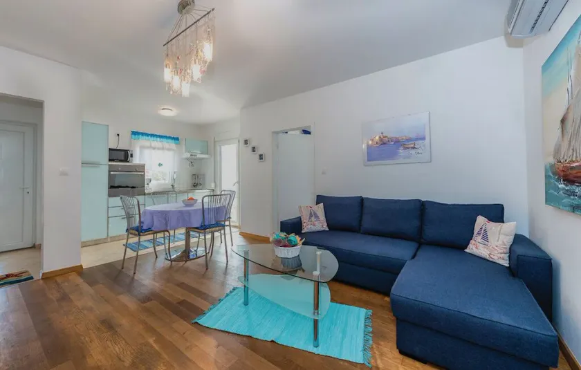 Apartment Private Garden (90061-A1) - Vodice - Image 1