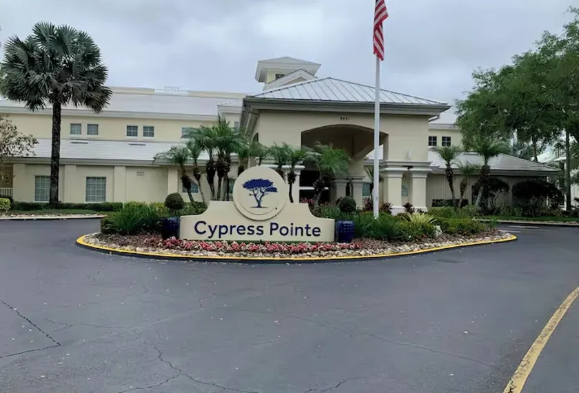 Cypress Pointe Resort 2br suite Friday check-in - Image 1