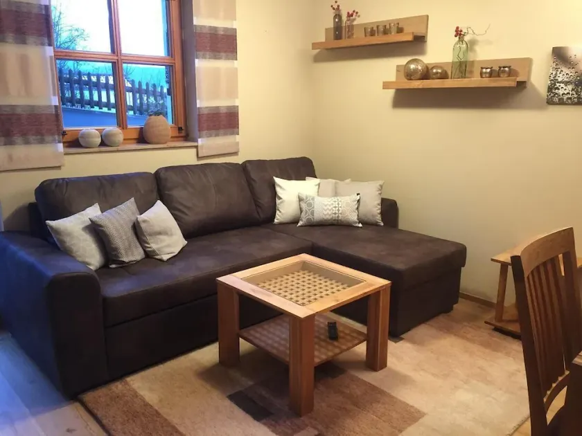 Basement vacation apartment (45 m²) with a terrace - Image 1