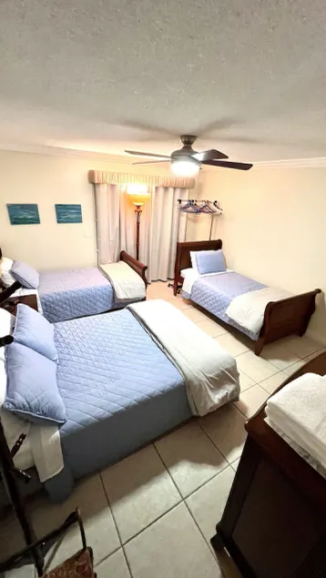 Lovely 2BED 2BA Apartment with pool near the beach - Image 1