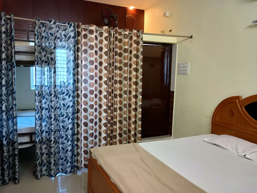 Sri Vasishta Homestays - Image 1