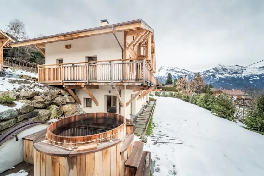 Arande-Modern chalet with hot tub in Saint-Gervais - Image 1