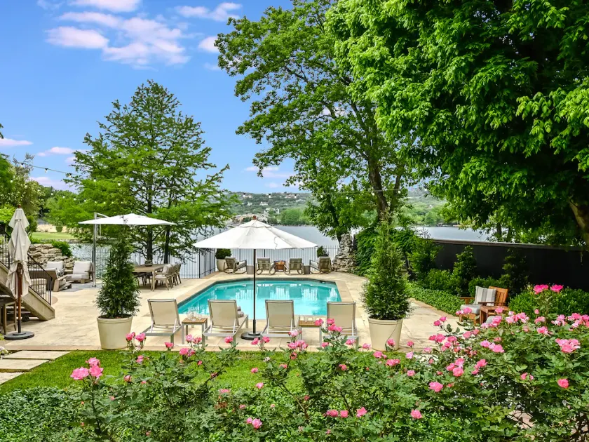 Above Austin Icon | Waterfront Lake Austin | Pool l Sauna l Game Rm I Family - Image 1