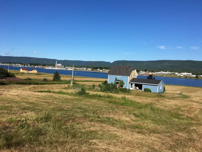 Paisible maison de l'île avec une vue panoramique sur le parc national du Cap-Breton Highlands - Image 1