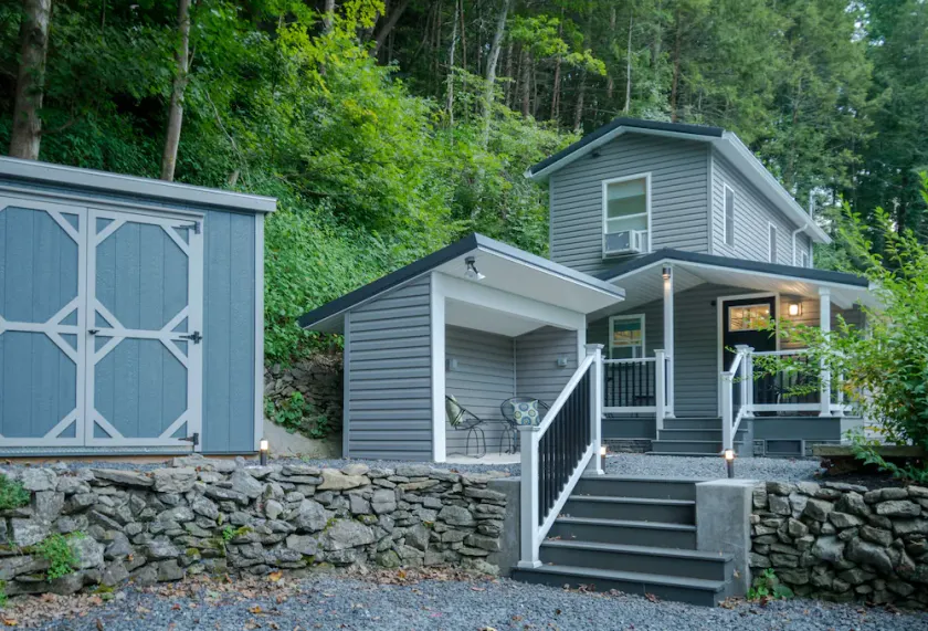 COOL CREEK COTTAGE: PSU Spring Creek Waterfront Oasis with Hot Tub - Image 1