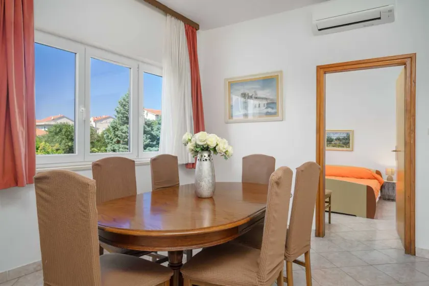 Apartment for 6 near the beach! - Image 1