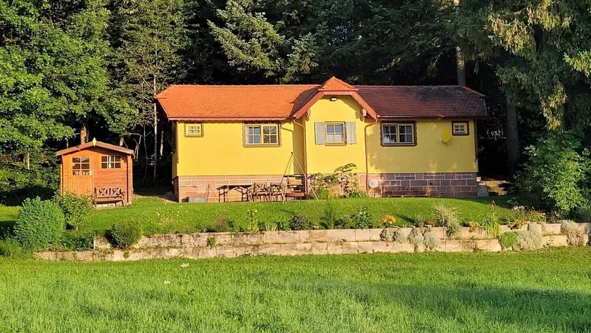 Casa vacanze 'Bienenhaus' con terrazza privata, giardino privato e Wi-Fi - Image 1