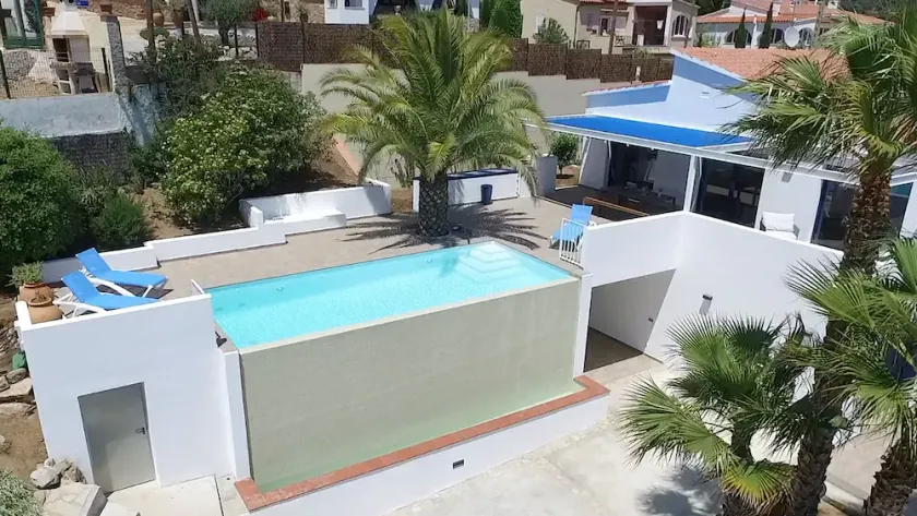 Moderne Villa mit Meerblick und Infinity-Pool - Image 1