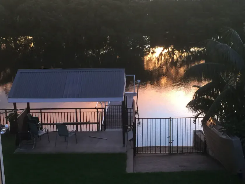 Silver Waters -Large Family Home to Retreat, Unwind and Relax - Close to Beaches - Image 1