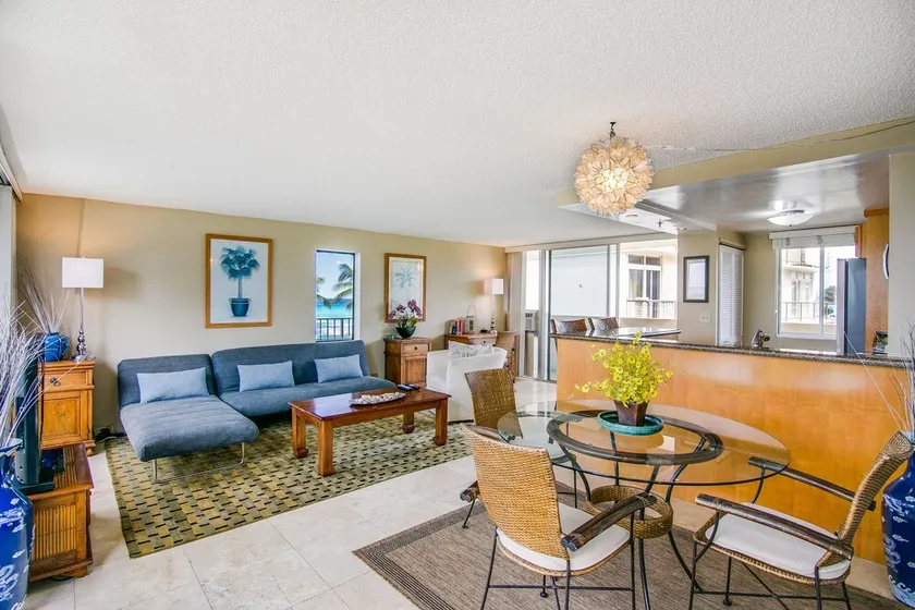 Ocean Front Balcony, 2 Bedrooms, Full Kitchen - Image 1