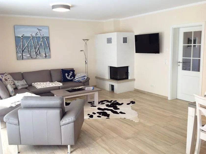 Bright, comfortable semi-detached house with 3 bathrooms! - Image 1