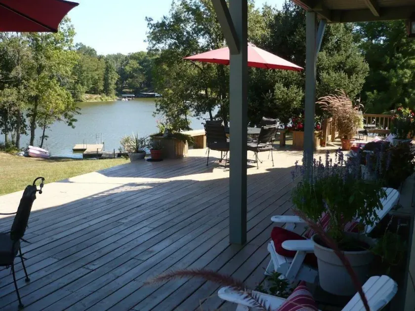 THE GREAT LAKE ESCAPE, AMAZING SPRING FISHING & TOP NOTCH GOLF COURSES !!! - Image 1